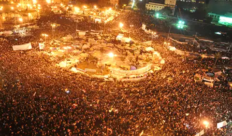 يناير ثورة شعب وتضحية الشرطة
